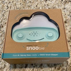 BRAND NEW Happiest Baby SNOObie sound machine nightlight sleep trainer